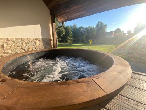 อ่างแช่น้ำร้อน, The Old Mill in ลิปตอฟสกี ตรโนเวซ