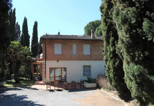  Villa La Pergola, Pension in Siena