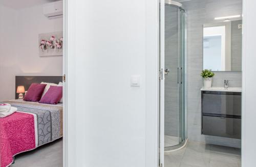 Apartment with Sea View image 10