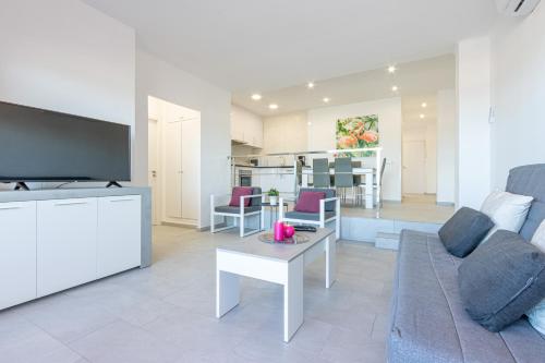 Apartment with Sea View image 9