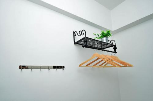 Menjalara Share House 中文房东-Room Only - image 3