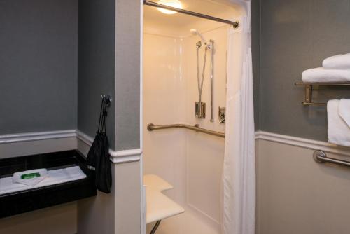 Double Room with Transfer Shower - Non-Smoking