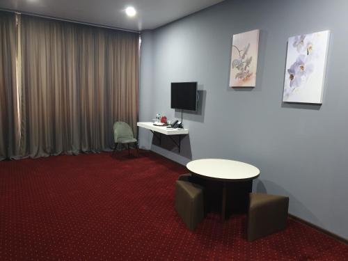 LEX Trend Hotel - image 4