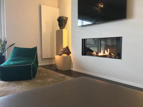 Three-Bedroom Villa image 2