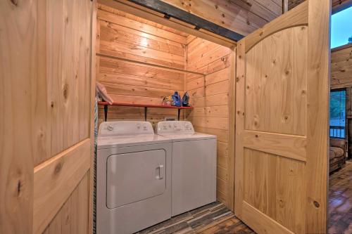 Waymaker Broken Bow Modern Cabin with Hot Tub! - image 5