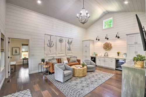 Blue Ridge Cottage Modern Solace in the Mtns - image 4