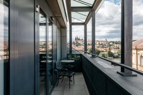 Four Seasons Hotel Prague - image 8