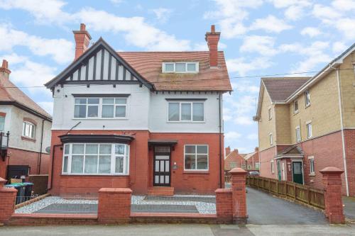 Cherry Property - Pineapple Suite - image 9