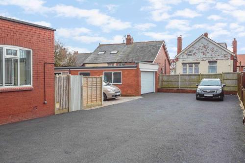 Cherry Property - Pineapple Suite - image 2