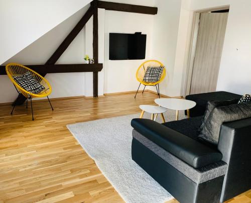 Violet Apartment by Alex Rafael, Zagreb