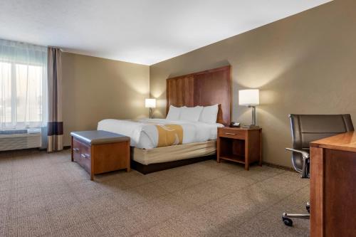 Quality Inn - image 2