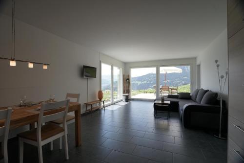 Clasgieri - 3-Zimmer-Ferienwohnung für 4 - 6 Personen, 65m2, Falera (Foto 9)