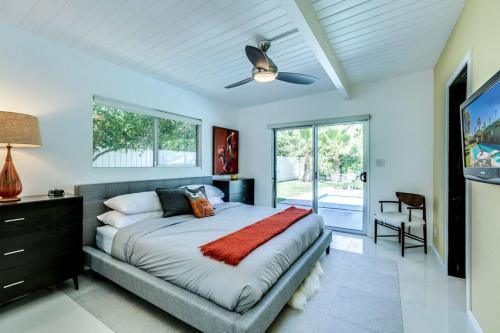 Atomic Sunset Permit# 3802 in Palm Springs, USA