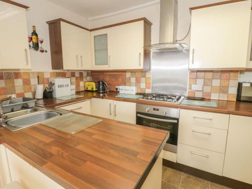 Bangor Cottage - image 13