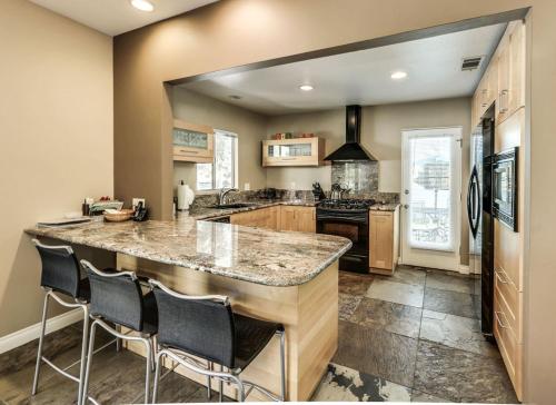 Seville Corner Downtown Condo - image 3