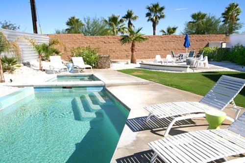 Poolside Modern Wexler Permit# 1261 in Palm Springs, USA