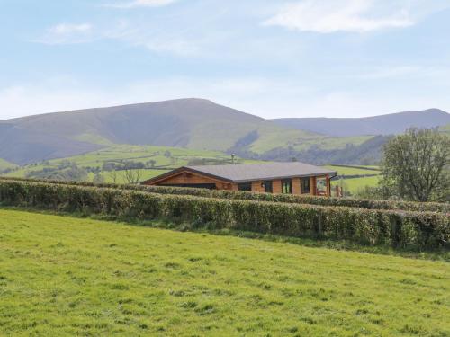 Bryn Eiddon Log Cabin