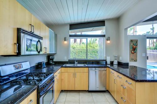 Sun and Fun Vacation Rental - image 4