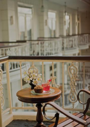 Balcony/terrace, The Phoenix Hotel Yogyakarta - Handwritten Collection in Yogyakarta