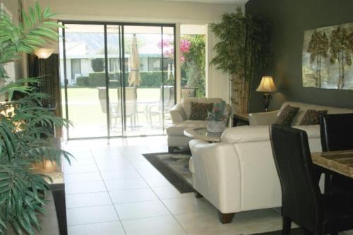 Palm Springs Condo Sunrise Villas - image 4