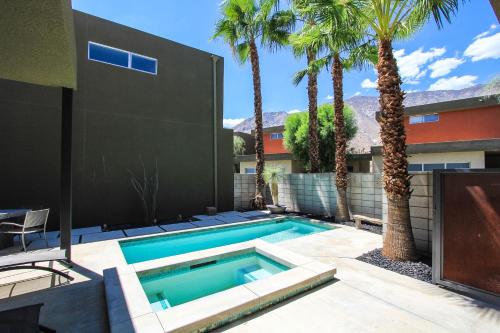 Paradise Views Townhome in Palm Springs, USA