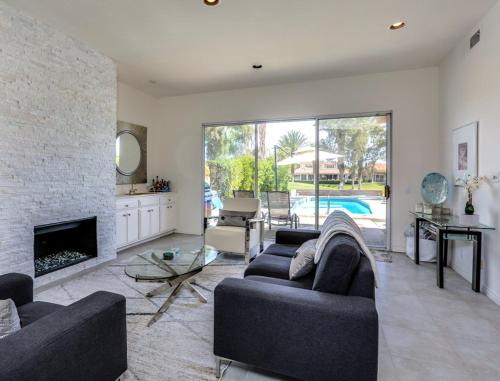 Mission Hills Pool Home - main image