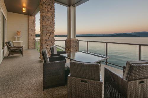 Exclusive Seasons at Sandpoint Townhome in Sandpoint (ID)