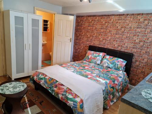 Modern Cozy House By The River Thames, Plumstead, London