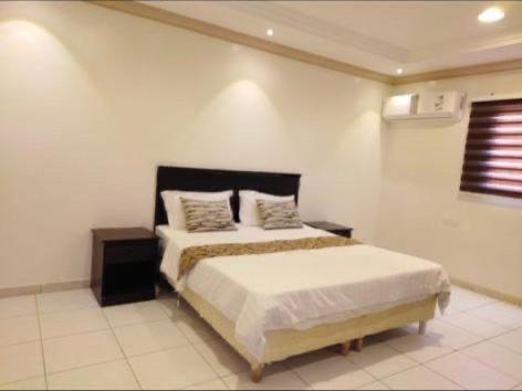 Rose Tulip Hotel Apartments شقق وردة الخزامى