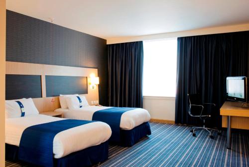 Holiday Inn Express Rotherham - North an IHG hotel - image 2