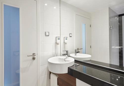 Holiday Inn Express Lisbon Alfragide an IHG Hotel - image 14