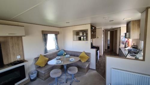 Luxury 2019 8 berth Caravan with Hot Tub @ Tattershall Lakes