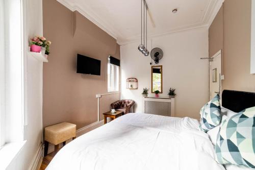 2 twin beds