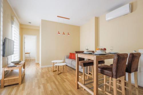 One-Bedroom Apartment image 8