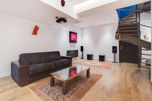 Modern Industrial 80m2 Apartment near Bastille