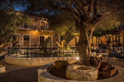 Garden, Balhambra Suites - Adults Only in Erisos