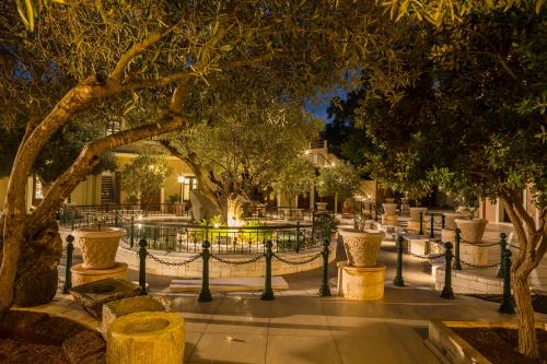 Garden, Balhambra Suites - Adults Only in Erisos