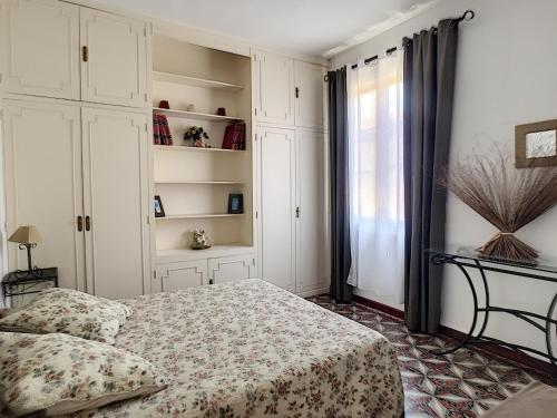 Anne de la Maison Blanche - image 9