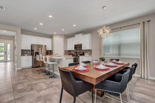 At Last You can Rent the Perfect Luxury Villa on Solara Resort minutes from Disney World Orlando Villa 3733 - image 7