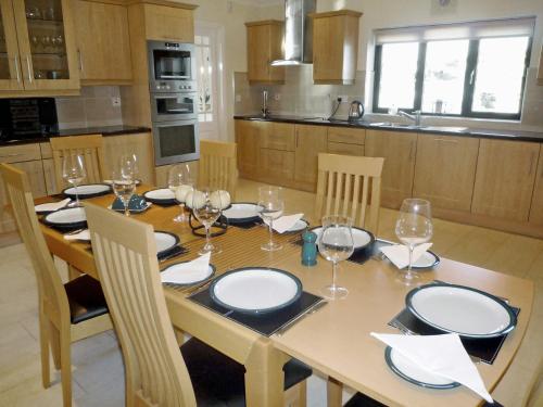 Cnocan Na Cuaig Carraroe by Trident Holiday Homes - image 9
