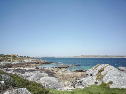 Cnocan Na Cuaig Carraroe by Trident Holiday Homes