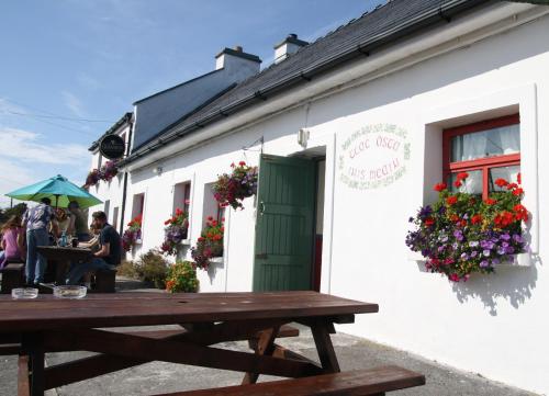 Cnocan Na Cuaig Carraroe by Trident Holiday Homes - image 2