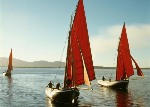 Cnocan Na Cuaig Carraroe by Trident Holiday Homes