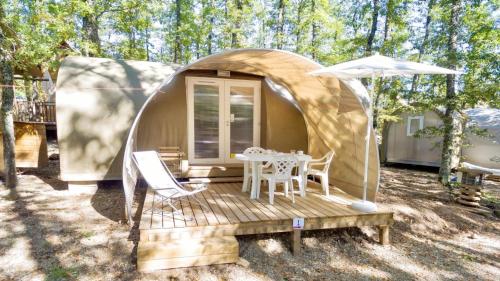 Tent (4 adults) with Shared Bathroom