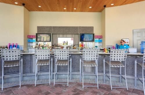 Stunning Pool Homes at Champion Gates by All Vacation Dreams - image 9