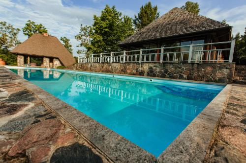 Kolam renang, Farm in Kandava