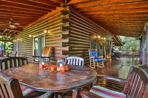 Chateau Relaxeau Breathtaking Spacious Mountain Home on Paved Road - image 8