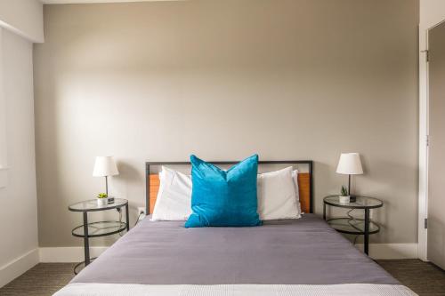 Modern MW 1BR with Gym by Zencity - image 6