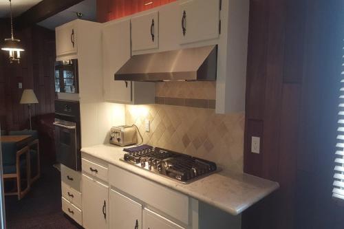 St Moritz Lodge and Condominiums - main image