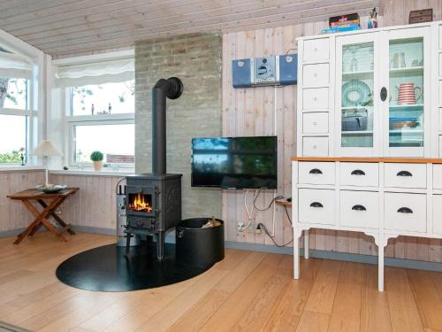 Two-Bedroom Holiday home in Rømø 16 - image 7